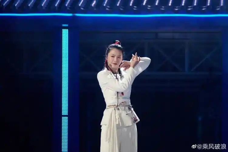 分享几张维维姐五公的美照