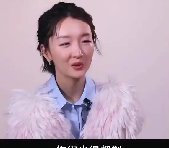 曾志伟的一句话,彻底揭开了"交际花"周冬雨的假面_张艺谋_关系_高考