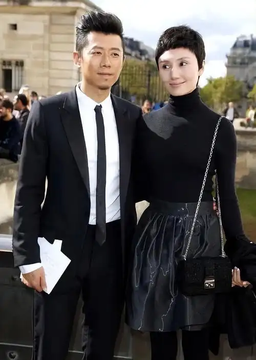 夏雨和袁泉23年婚姻成楷模,黑白穿搭神同步,影帝和影后的爱情 - 知乎