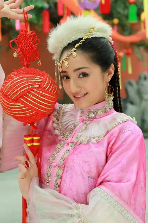 新还珠-含香-麦迪娜·买买提饰