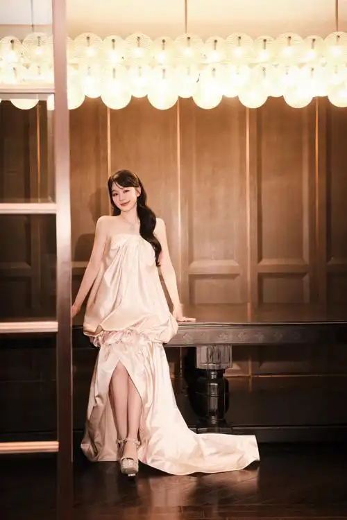 徐梦洁香槟粉水母裙##搜狐视频舞蹈翻跳盛典