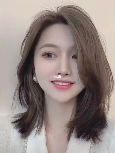 锁骨发气垫烫蓬松显脸小简单随意耐看