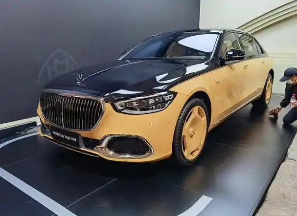 2023款迈巴赫s680限量版你能否透过缝隙_凤凰网汽车_凤凰网