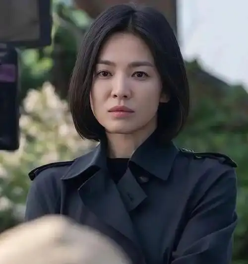 三年后,回头再看宋慧乔和宋仲基二人境遇各不相同