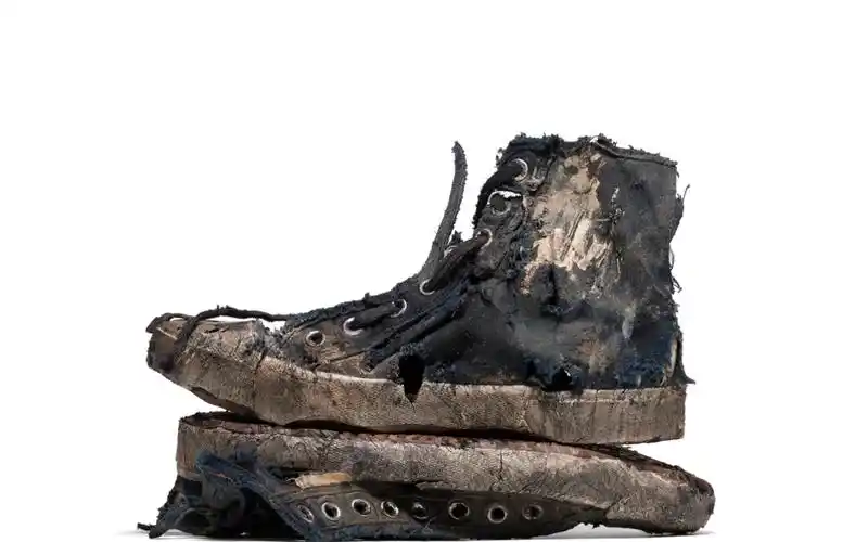 奢侈品扯环保大旗卖破烂鞋谁信新京报快评