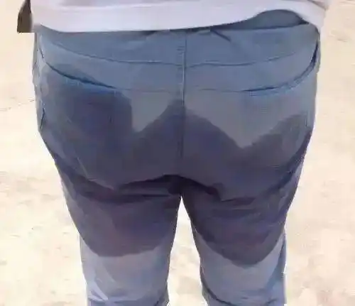 短裤_穿着_裤子