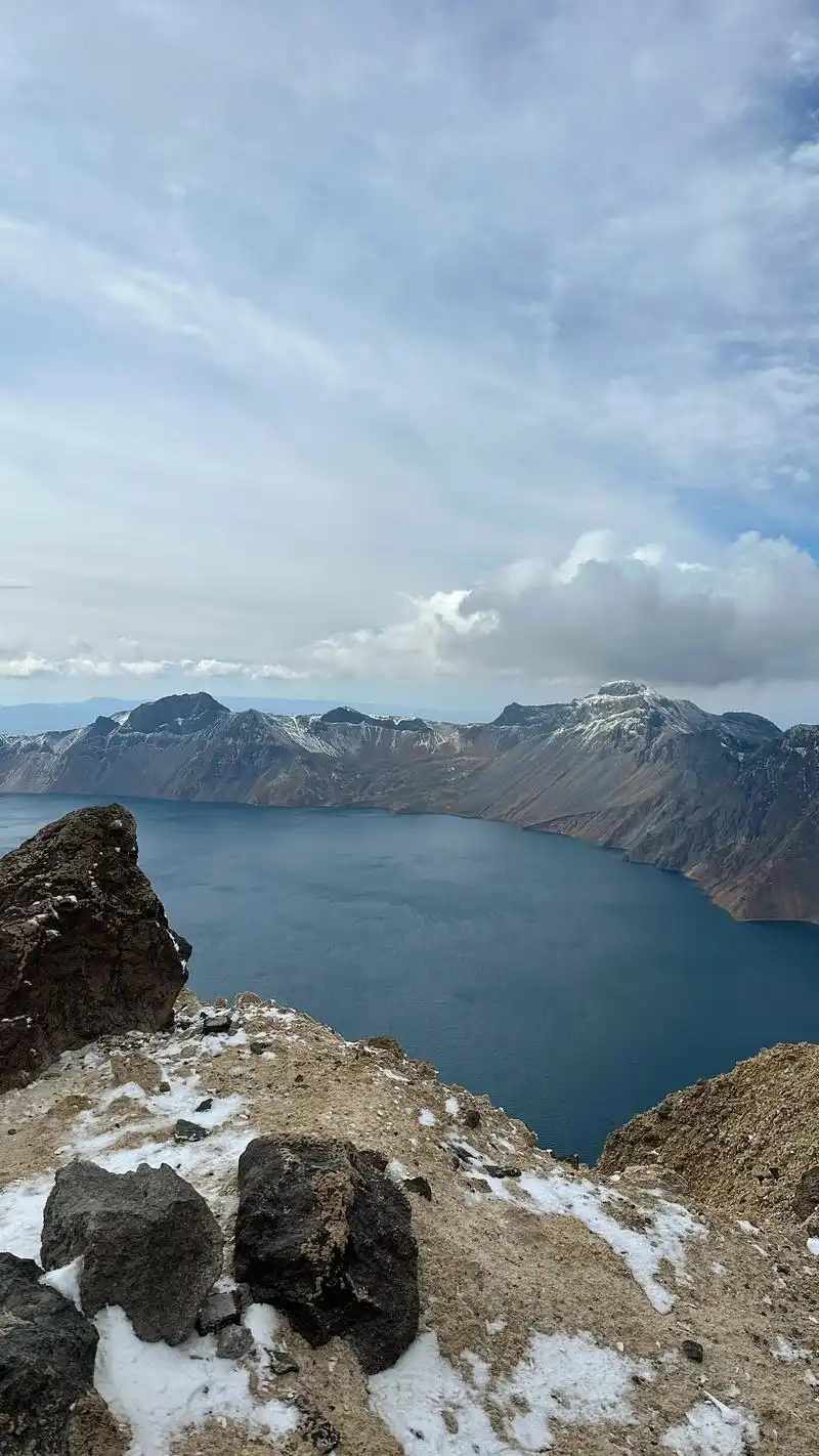 第一次来长白山看到天池多幸运.#赴一场长白山之约  #保持热 - 抖音