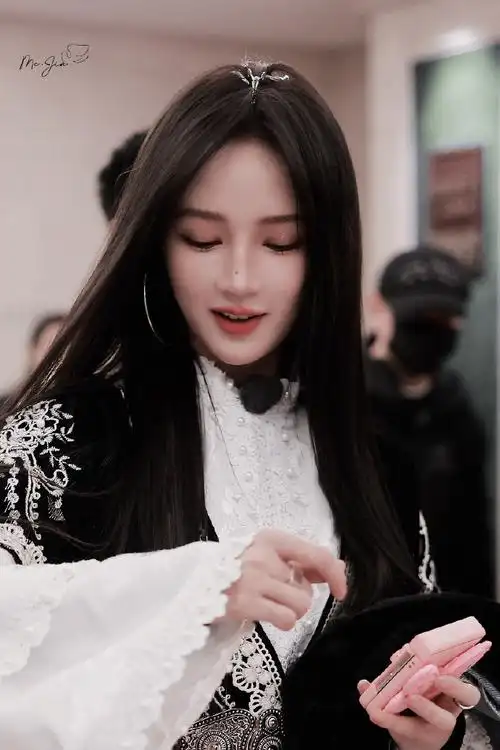 孟佳超燃美食记##孟佳的穿搭图鉴