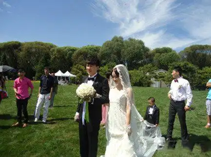 高进妻子童晓彤资料带你看看明星老婆的近况