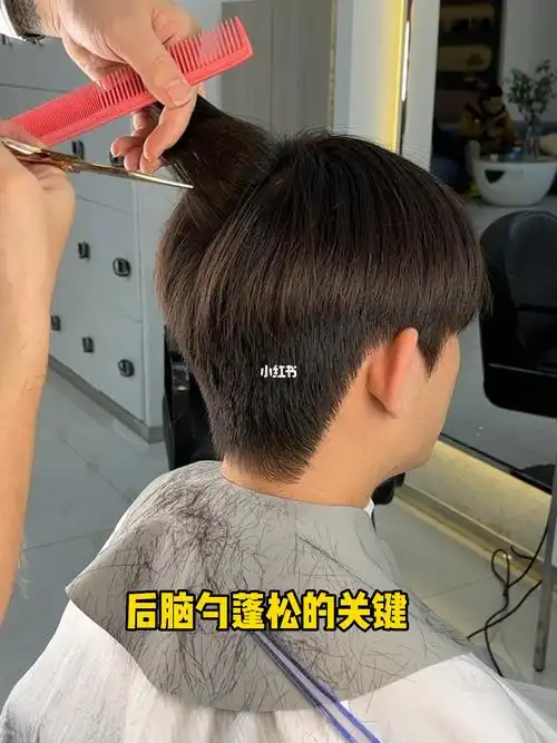 拯救锅盖头的第608天有一个后脑勺被我拿捏