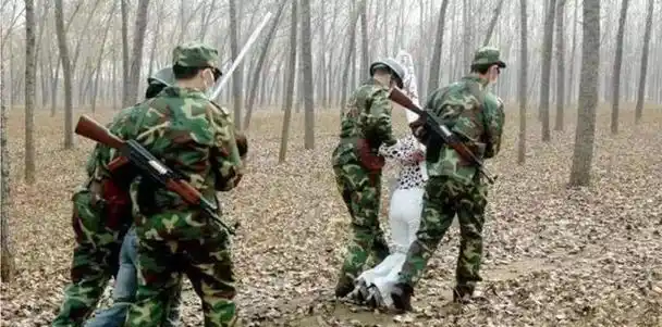 过去执行死刑通常是枪决,但是国际社会一直提倡人道主义,认为死刑使用