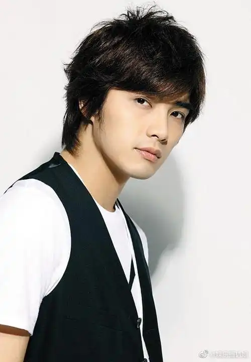 贺军翔为自己不当言论道歉