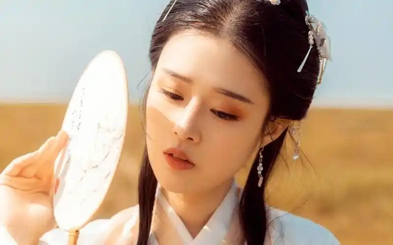 古风美女户外唯美写真,高清壁纸图片,清纯美女-回车桌面