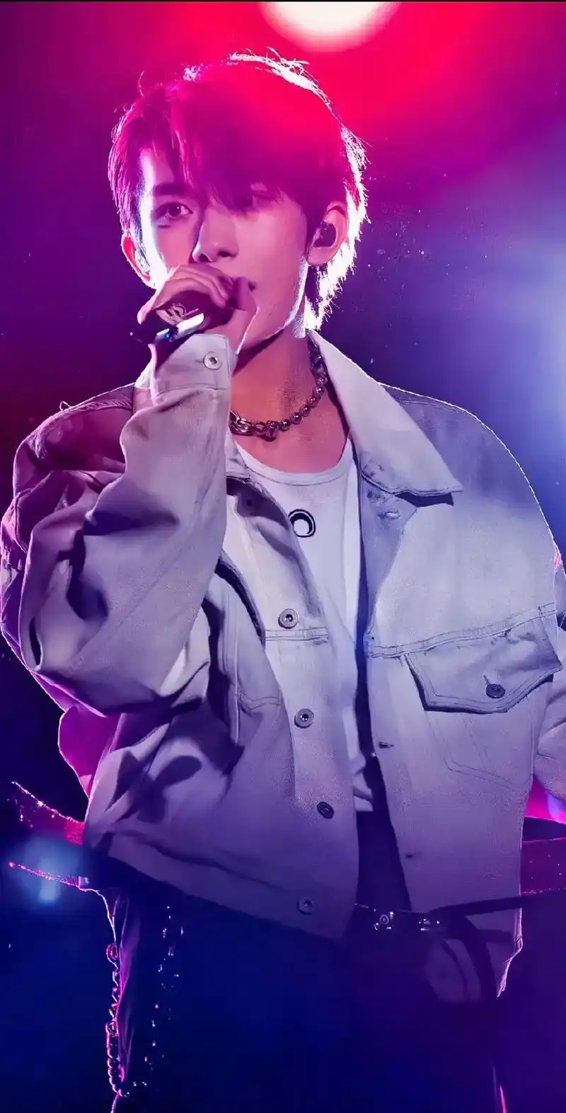 易烊千玺 立麦鲨yyds#千纸鹤 #玺子哥 #一心一意易烊 - 抖音