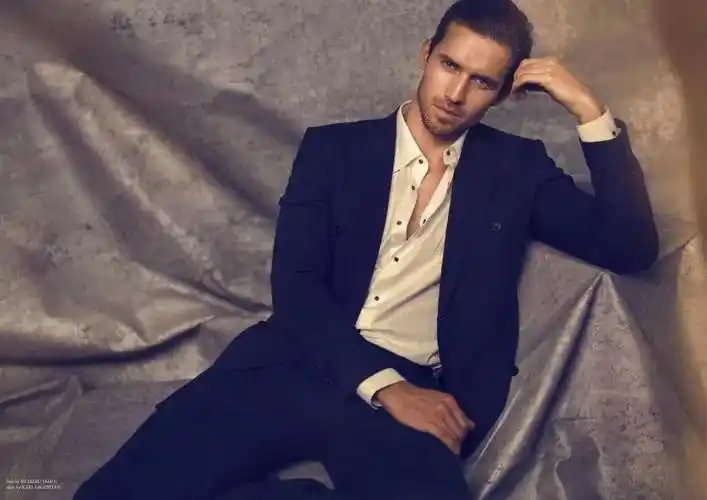 顶级男模andrewcooper标准的好莱坞男神脸