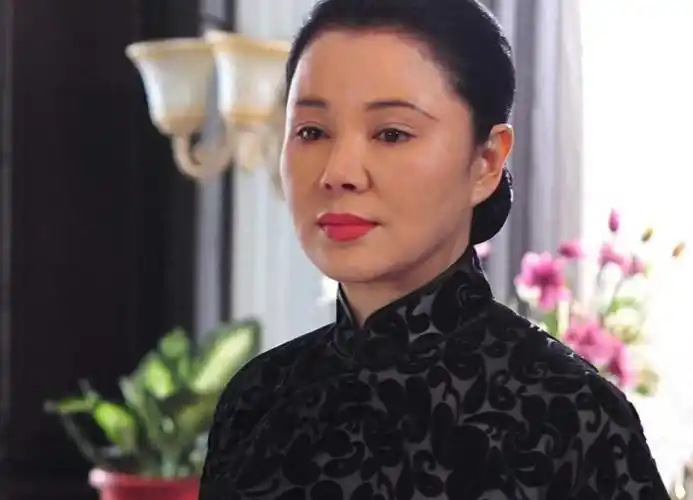 第一段爱情爱的热烈,但也伤的彻底