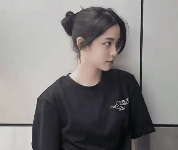 谁说欧阳娜娜侧脸不出众?