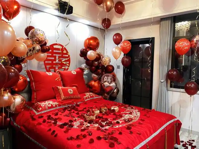 婚房气球鲜花布置