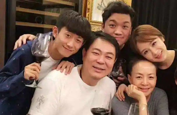 你只看到张一山,杨紫的成功,没看到尤浩然的努力_成为了_人物_事业