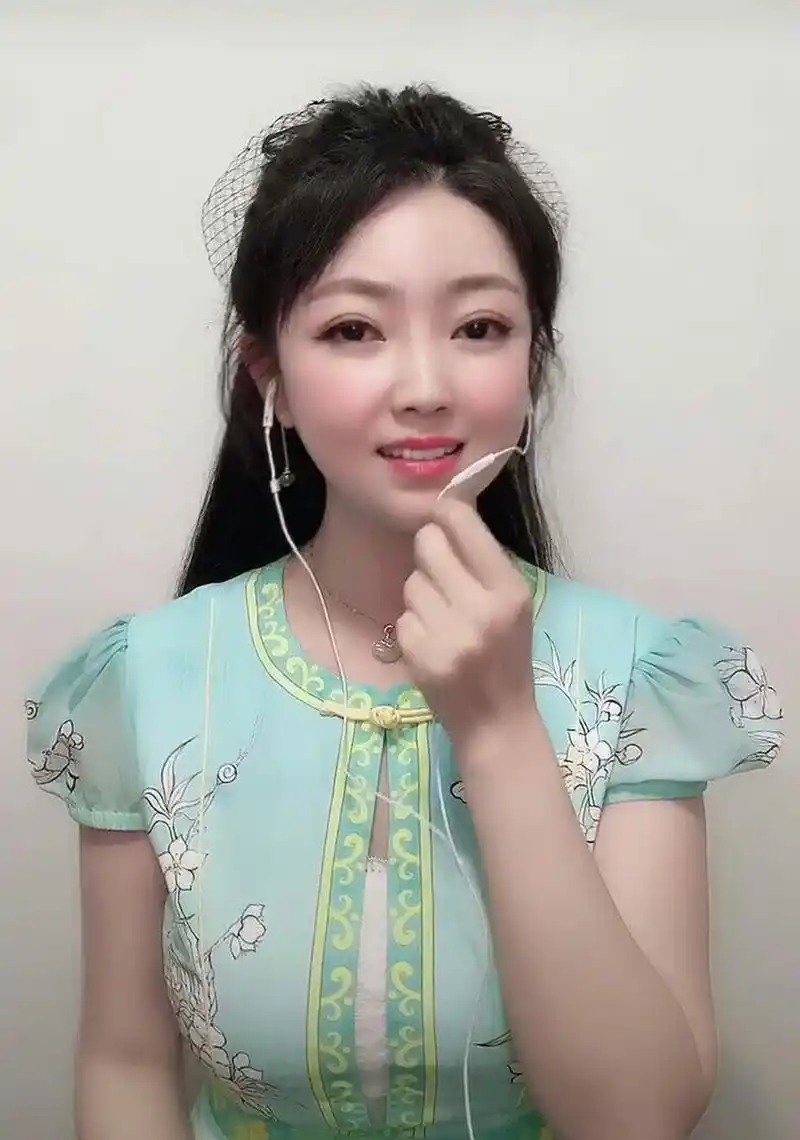 中国著名女歌手任妙音