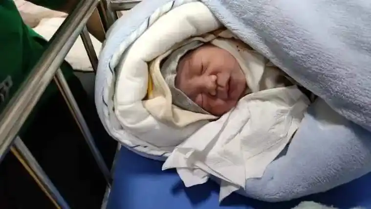 刚刚出生的小宝宝 #亲们报喜了 #最萌新生儿 ,今天开奖了 - 抖音