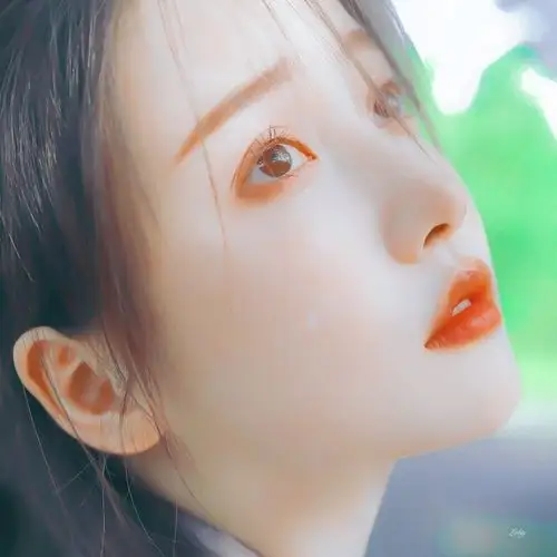 姜贞羽自调头像