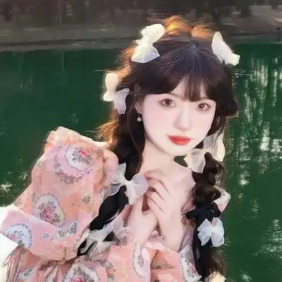 超有气质的氛围感高级质感女头 鲜花围绕的仙女范十足微信女头像_女生