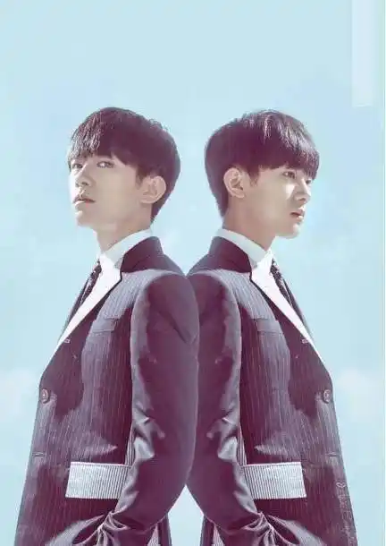 与王俊凯亲密合影,给王源穿婚纱,两个千玺开心互动_易烊_技术_新郎