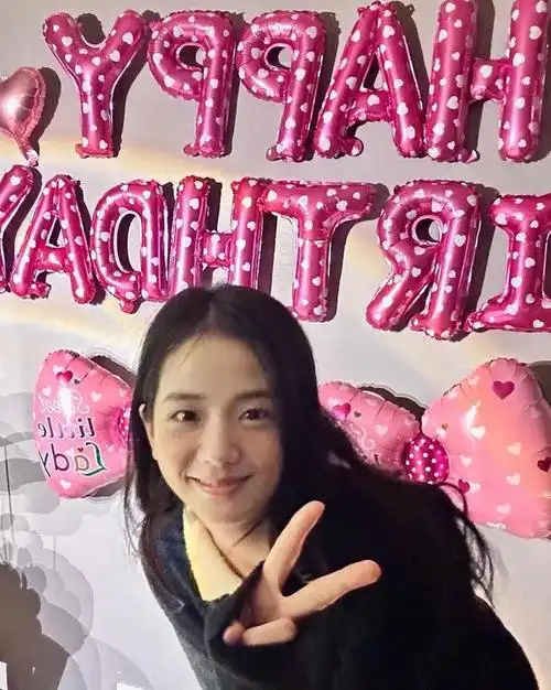 8位kpop女偶像以自己独特的方式享受生日party