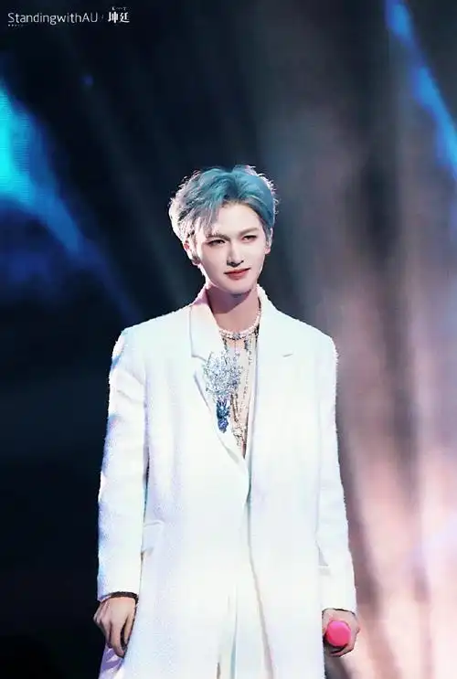 朱正廷自由之境个人演唱会