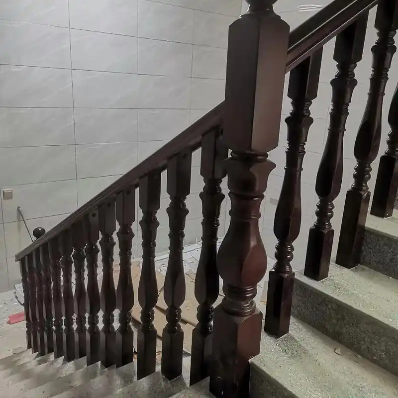 实景拍摄效果 #实木楼梯扶手 #农村自建别墅 #别墅楼梯 - 抖音