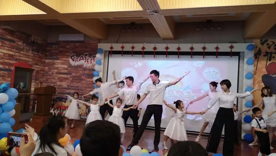 亲子《爱的华尔兹》舞蹈