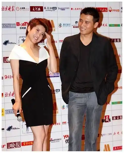 "星二代"李乃文:戏红人不红,与颜丙燕意难平,48岁终结婚_妈妈_表演