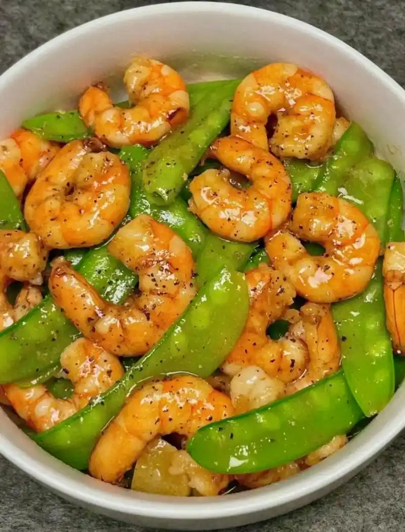 荷兰豆炒虾仁,超级好吃的低卡减脂餐!滑嫩q弹的虾仁和香脆可口 - 抖音