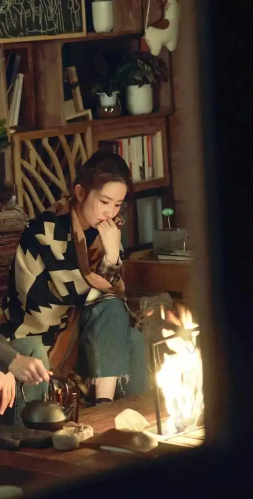 现代剧中的刘亦菲,又把状态和气氛感都拿捏了?_深圳热线