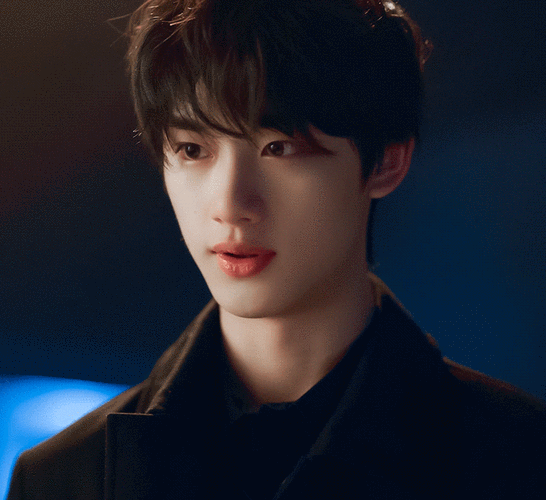 丁程鑫[超话]#82#丁程鑫 廿四星月筑桥赴鑫河# 82#丁程鑫路易