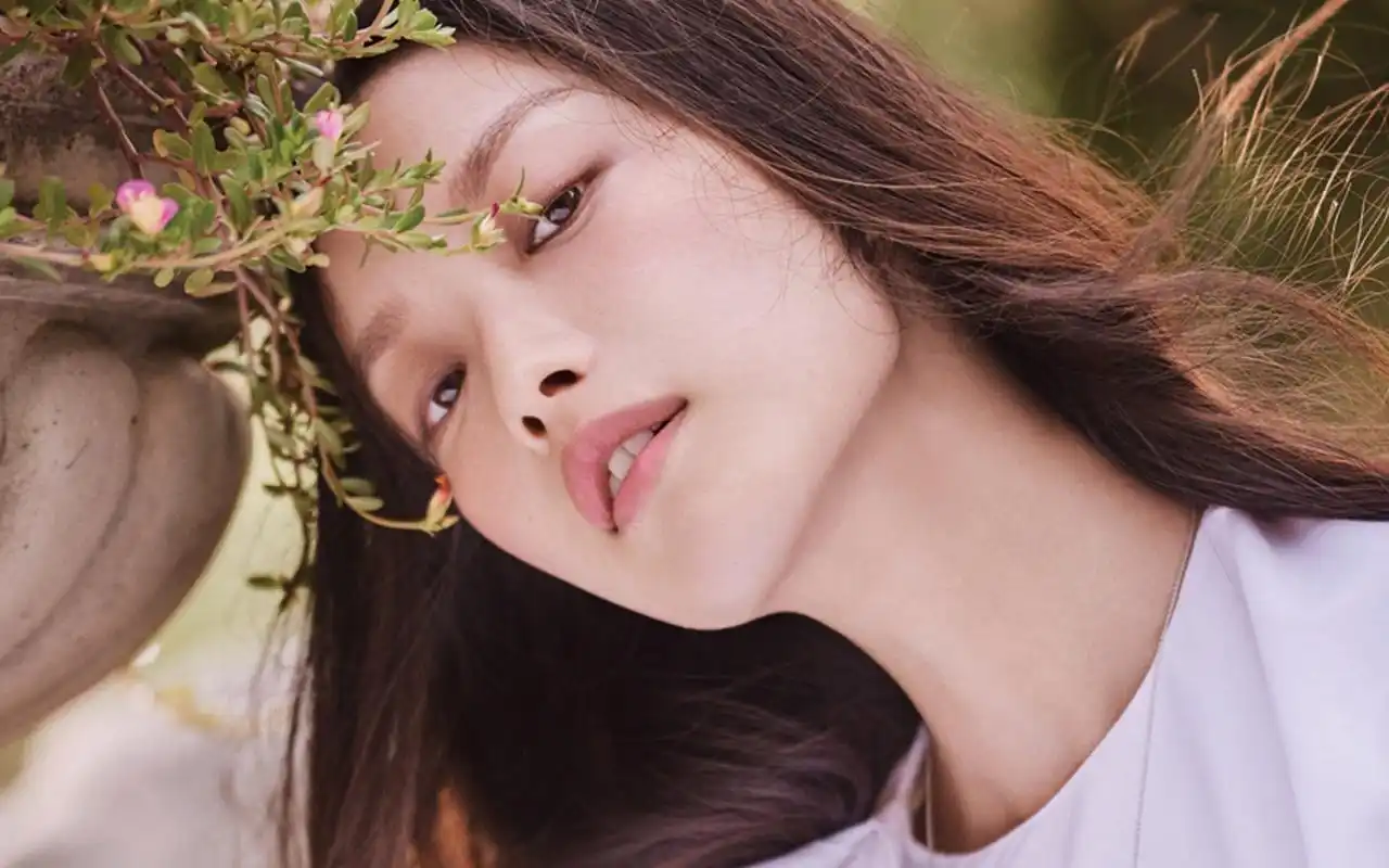 倪妮文艺范性感迷人写真图片桌面壁纸