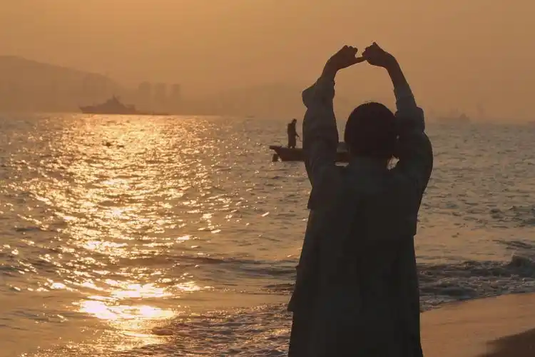 对自己温柔一点你只是宇宙的孩子与日月星辰没有两样