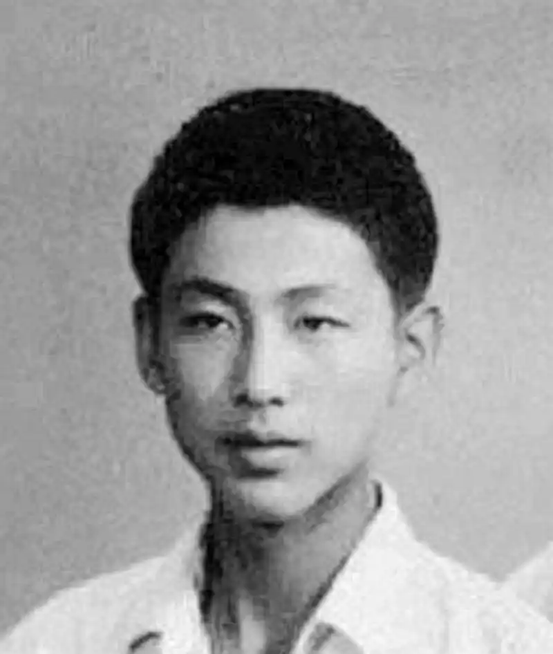 陈道明19岁时的照片.