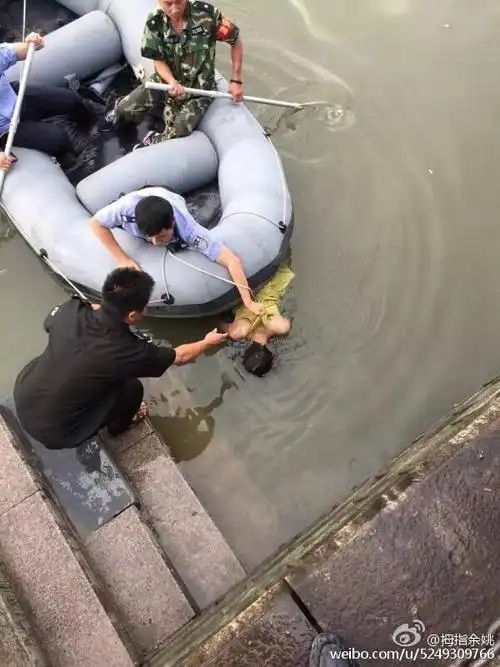 余姚河道内捞起一具女性浮尸具体身份暂时不明