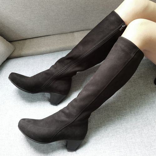 女士长皮靴子2021