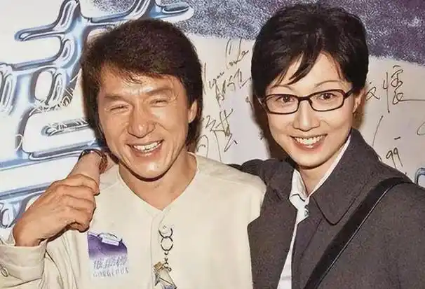 吴绮莉深情表白成龙,反思对小龙女太严格