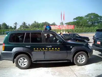 援助老挝 华泰现代特拉卡以性能致胜(图)