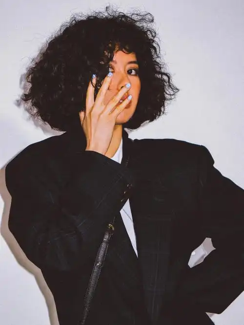 短发复古卷发参考照片