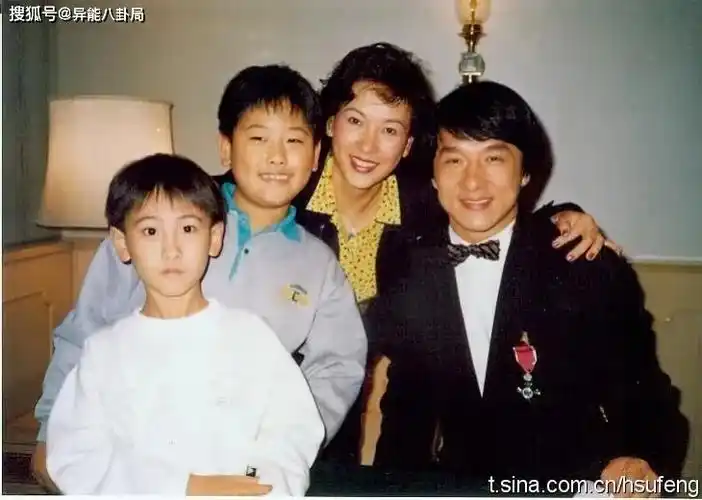 初代国民老公也该走下神坛了…_汤珈铖