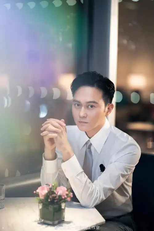 张智霖与大湾区的渊源2021新年音乐会扬帆远航大湾区主持人内有帅哥