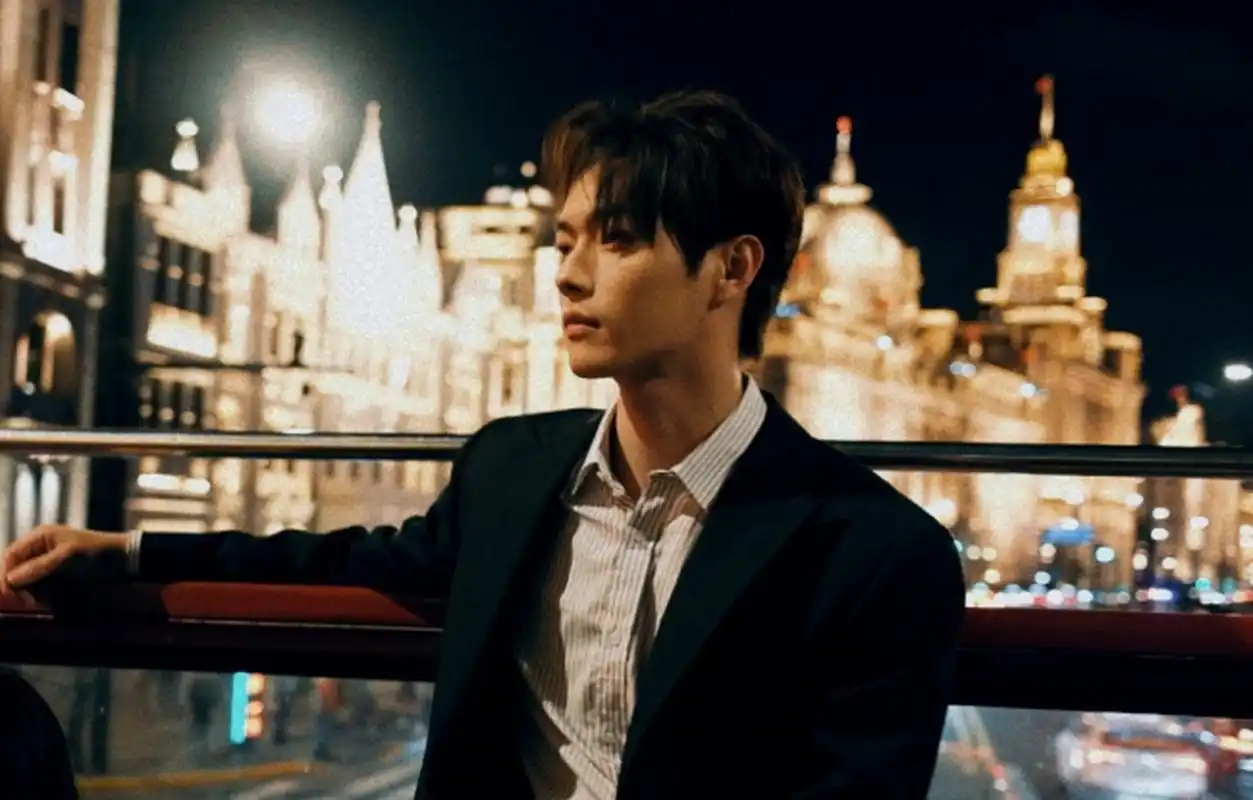 演员许凯担任杭州亚运会金华站火炬手!