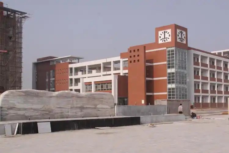 p>富平县实验中学是 a href="#" data-lemmaid="7428300">富平县 /a>