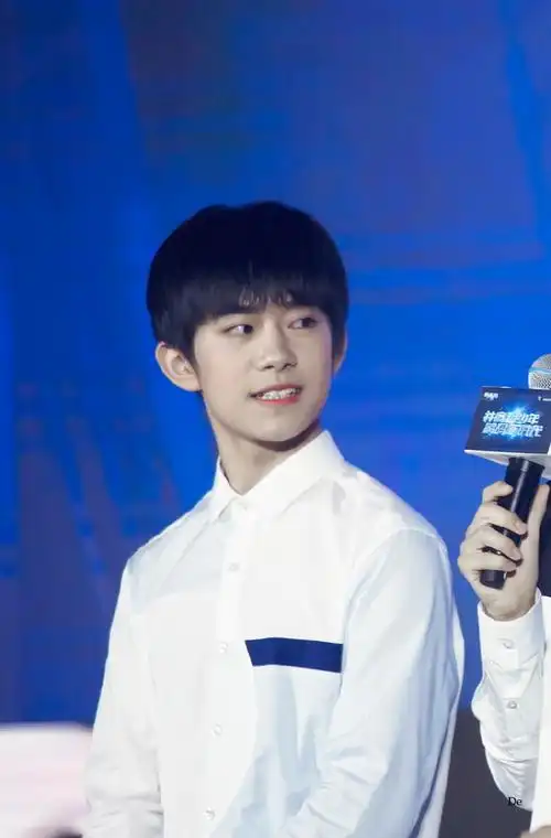 易烊千玺九号品牌全球代言人##易烊千玺回忆录#2016/ 0705 / 160705