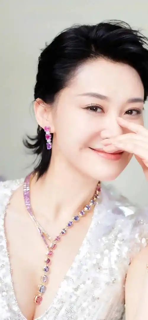 许晴性感飘逸妩媚优雅气质迷人